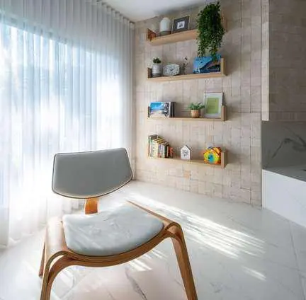 Sala de estar com pedra natural